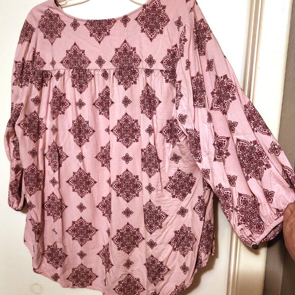 Evri Medallion Print boho peasant-style top - EUC - pink - Picture 4 of 4